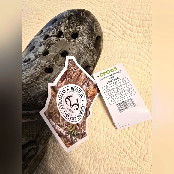 NWT Crocs Classic Realtree Edge Clogs, Limited Edition Release - Picture 10 of 10